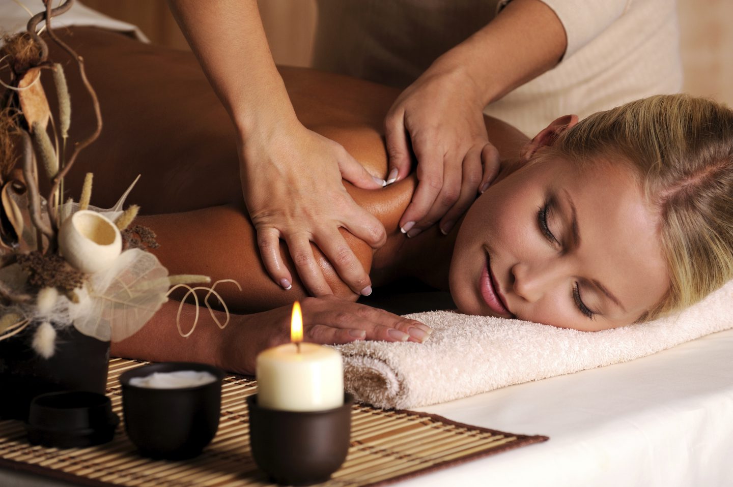 Spa & spa oil massage in gulshan